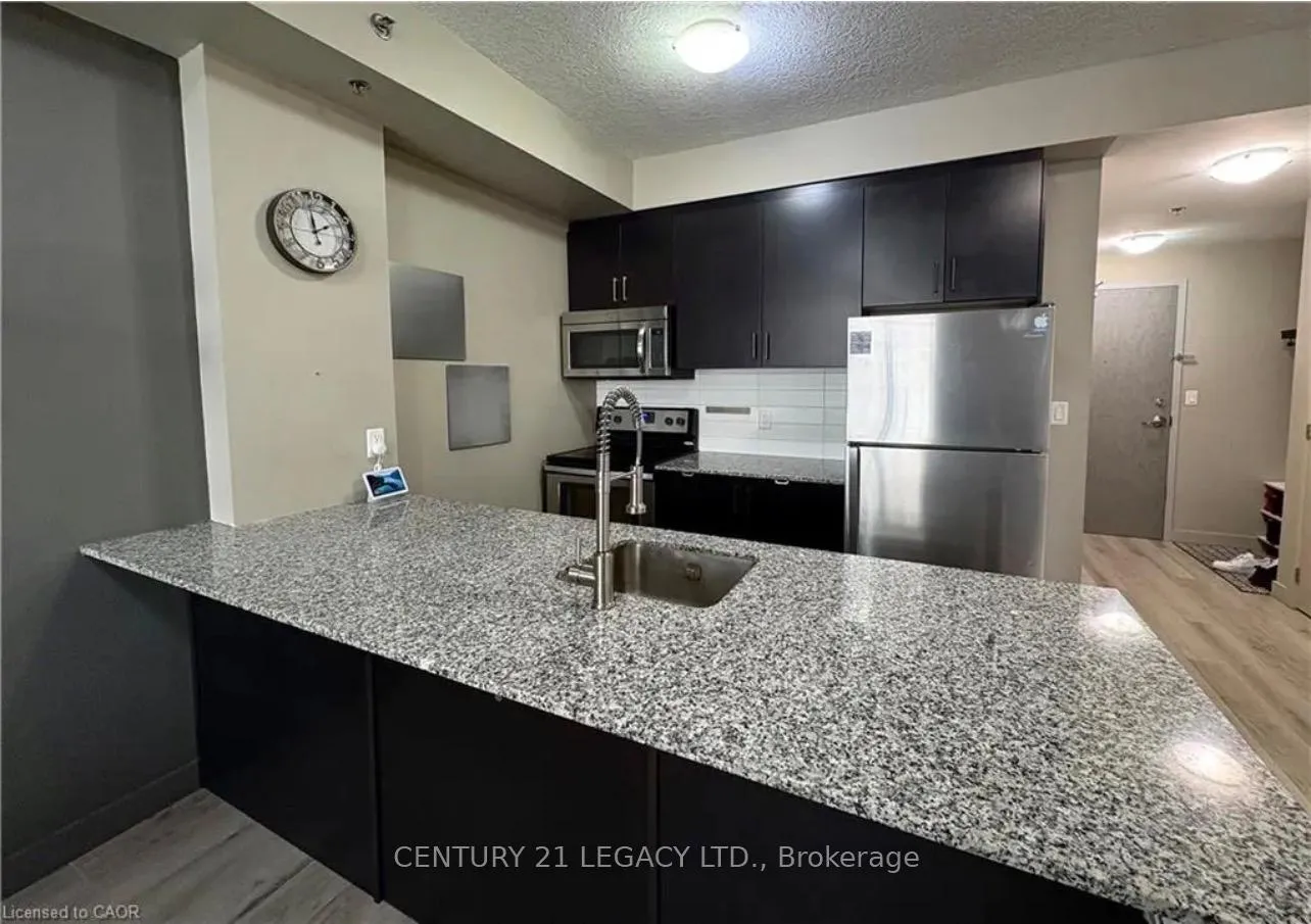 Photo 9 of Unit 811, 150 Water Street N, Cambridge — HOMEH