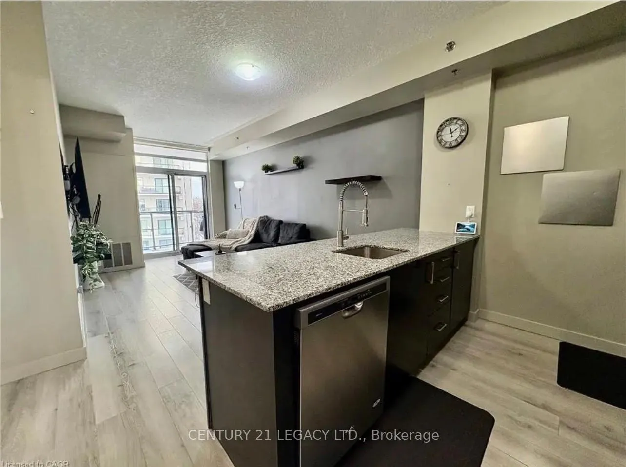 Photo 10 of Unit 811, 150 Water Street N, Cambridge — HOMEH