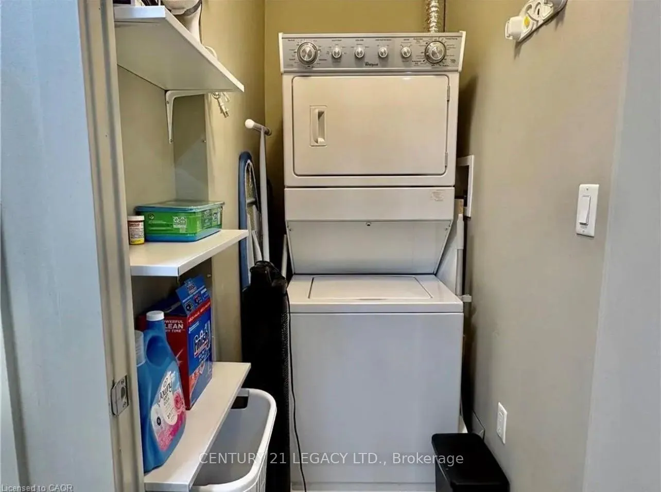 Photo 12 of Unit 811, 150 Water Street N, Cambridge — HOMEH