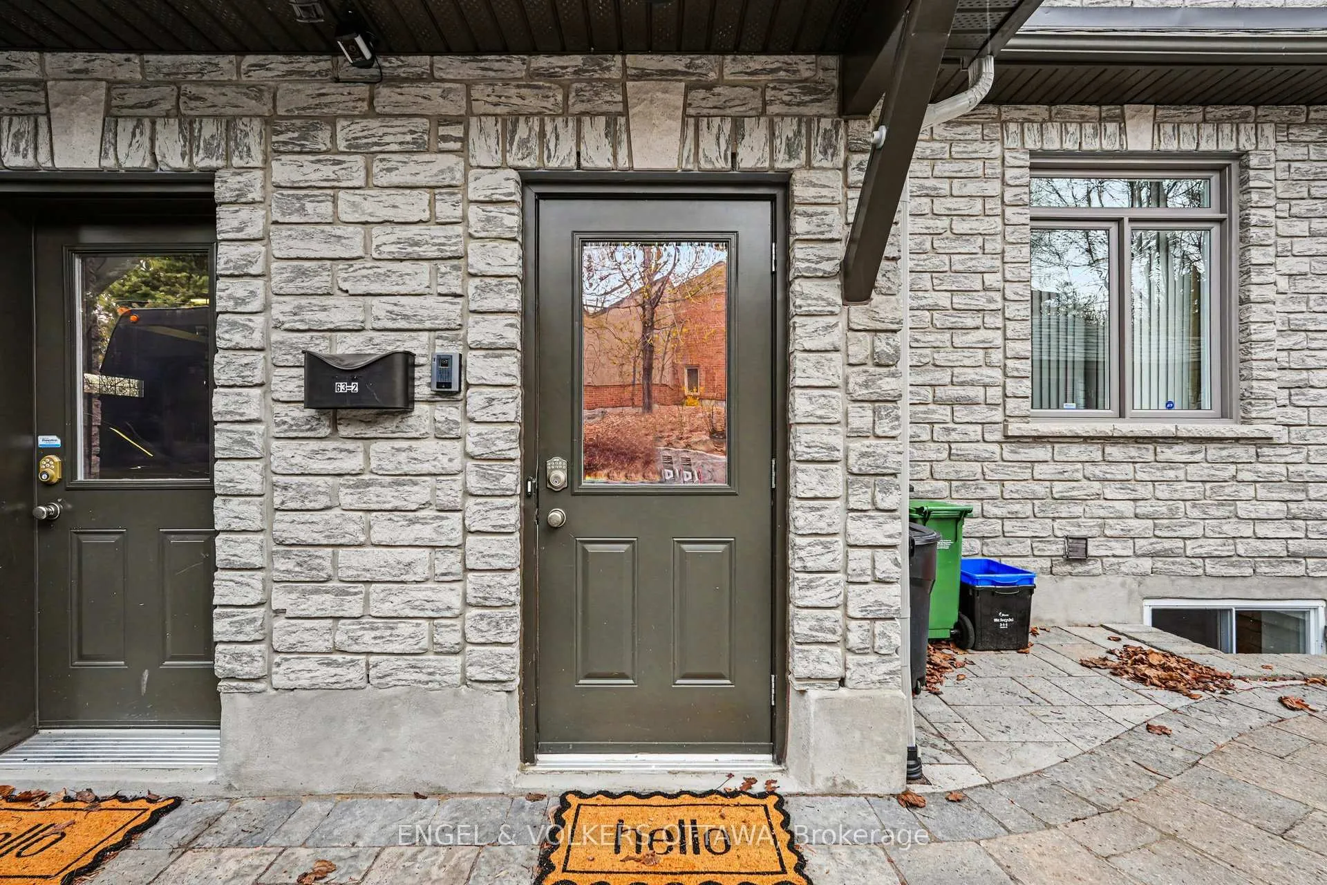 Photo 5 of Unit B, 63 Rothwell Drive, Ottawa, Rothwell Heights — HOMEH