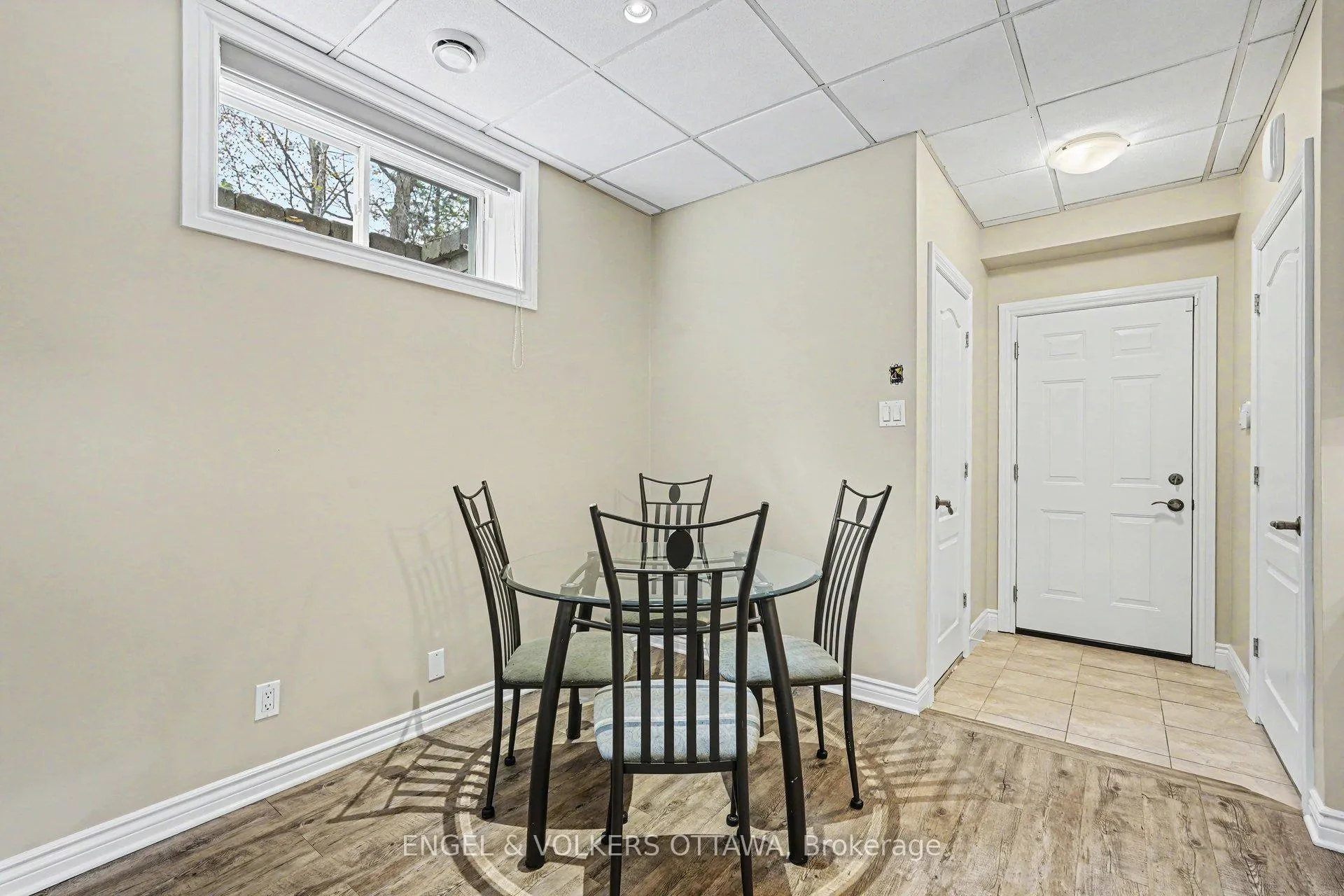 Photo 11 of Unit B, 63 Rothwell Drive, Ottawa, Rothwell Heights — HOMEH