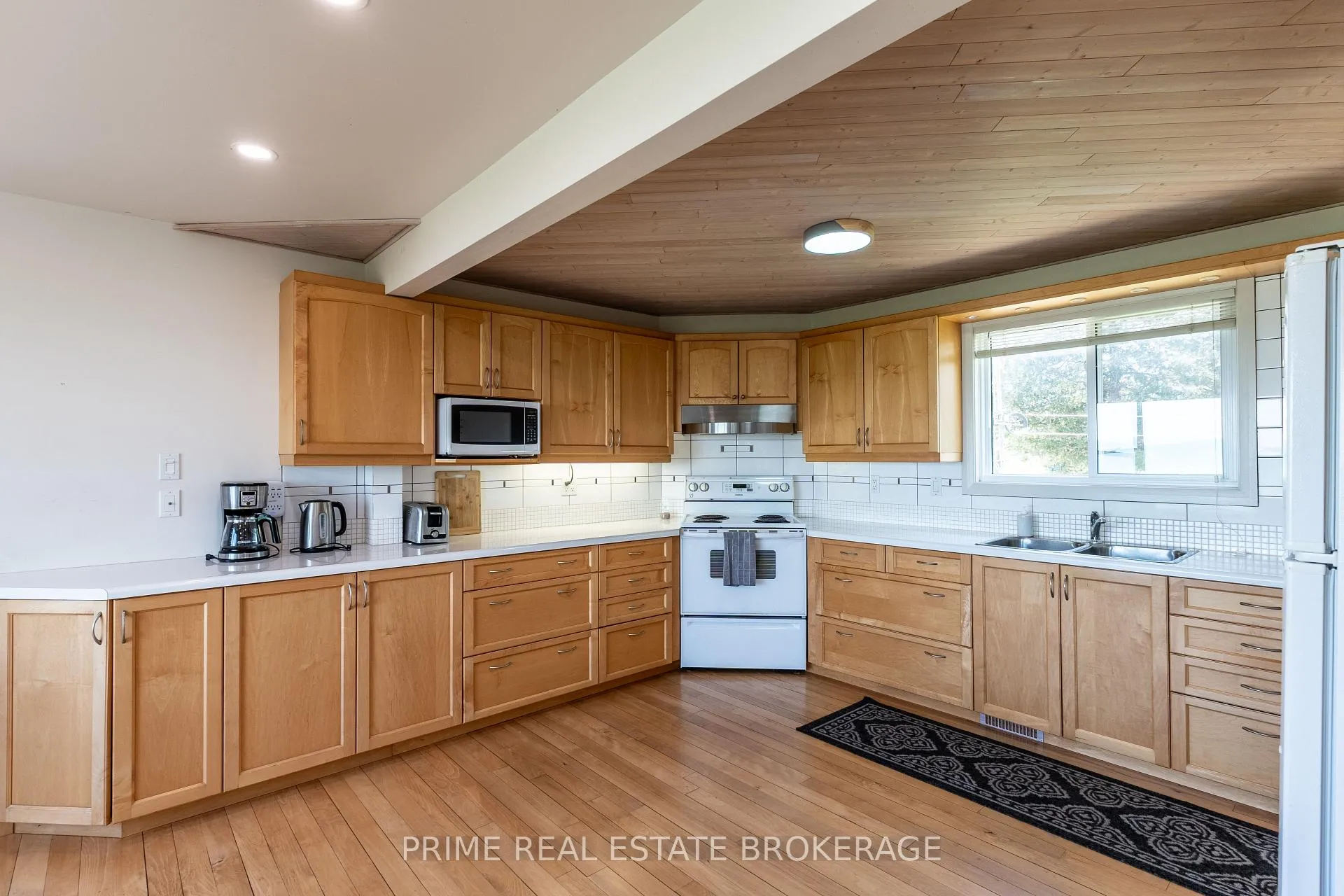 Photo 7 of 71899 Sunridge Crescent, Bluewater, Hay — HOMEH