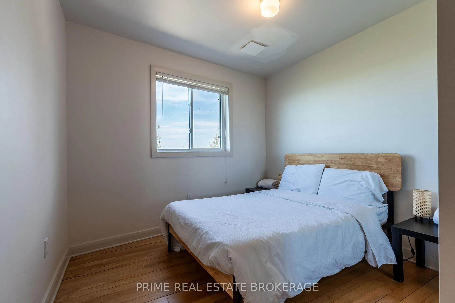 Photo 20 of 71899 Sunridge Crescent, Bluewater, Hay — HOMEH
