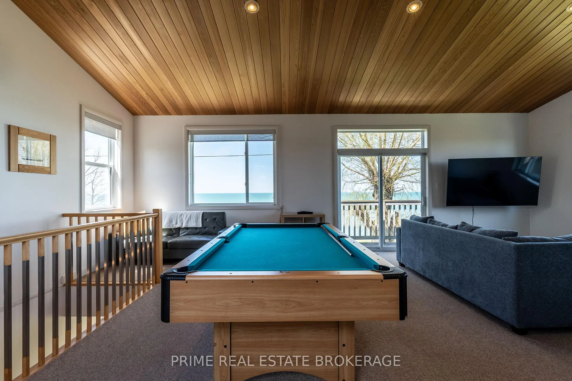 Photo 24 of 71899 Sunridge Crescent, Bluewater, Hay — HOMEH