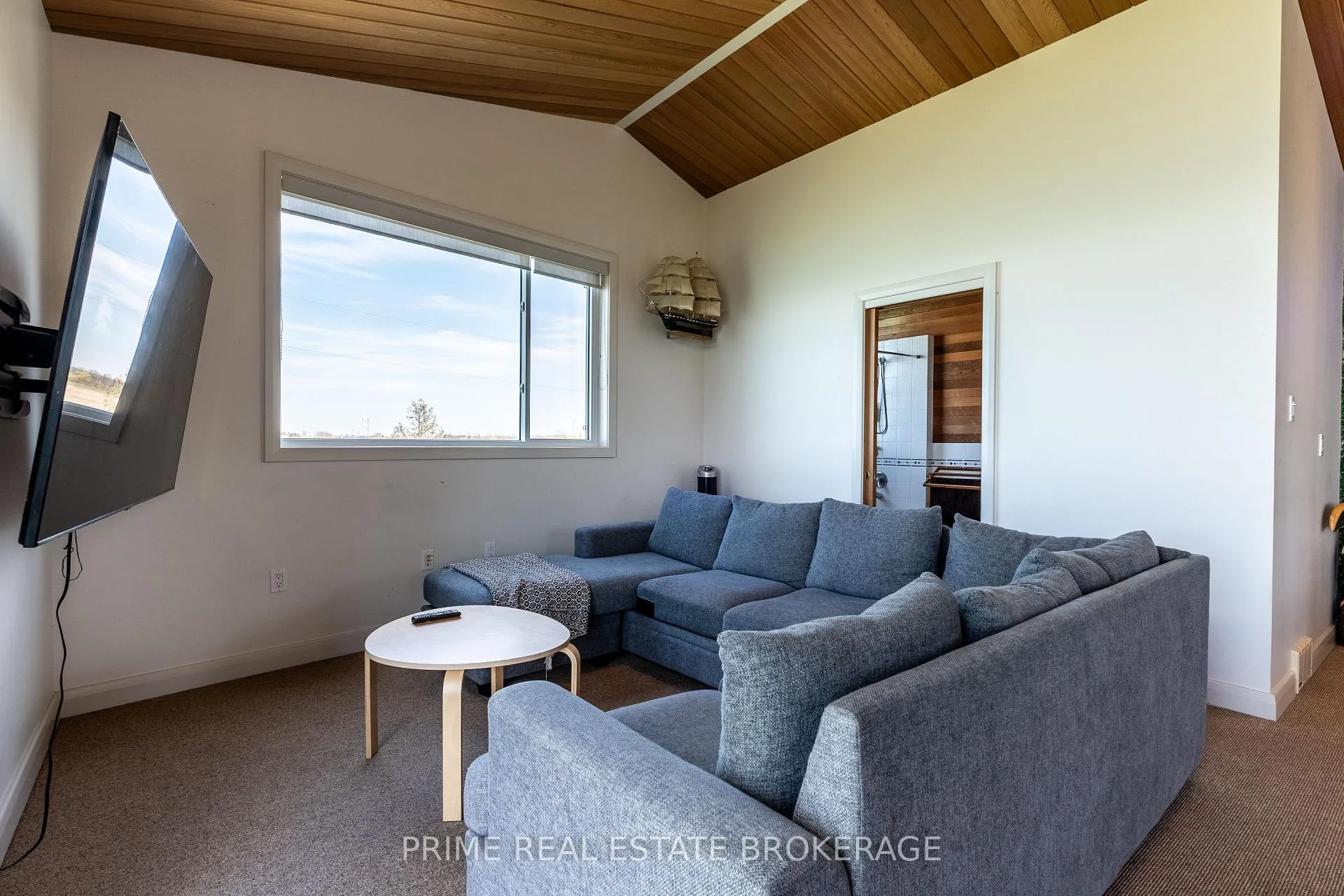 Photo 27 of 71899 Sunridge Crescent, Bluewater, Hay — HOMEH