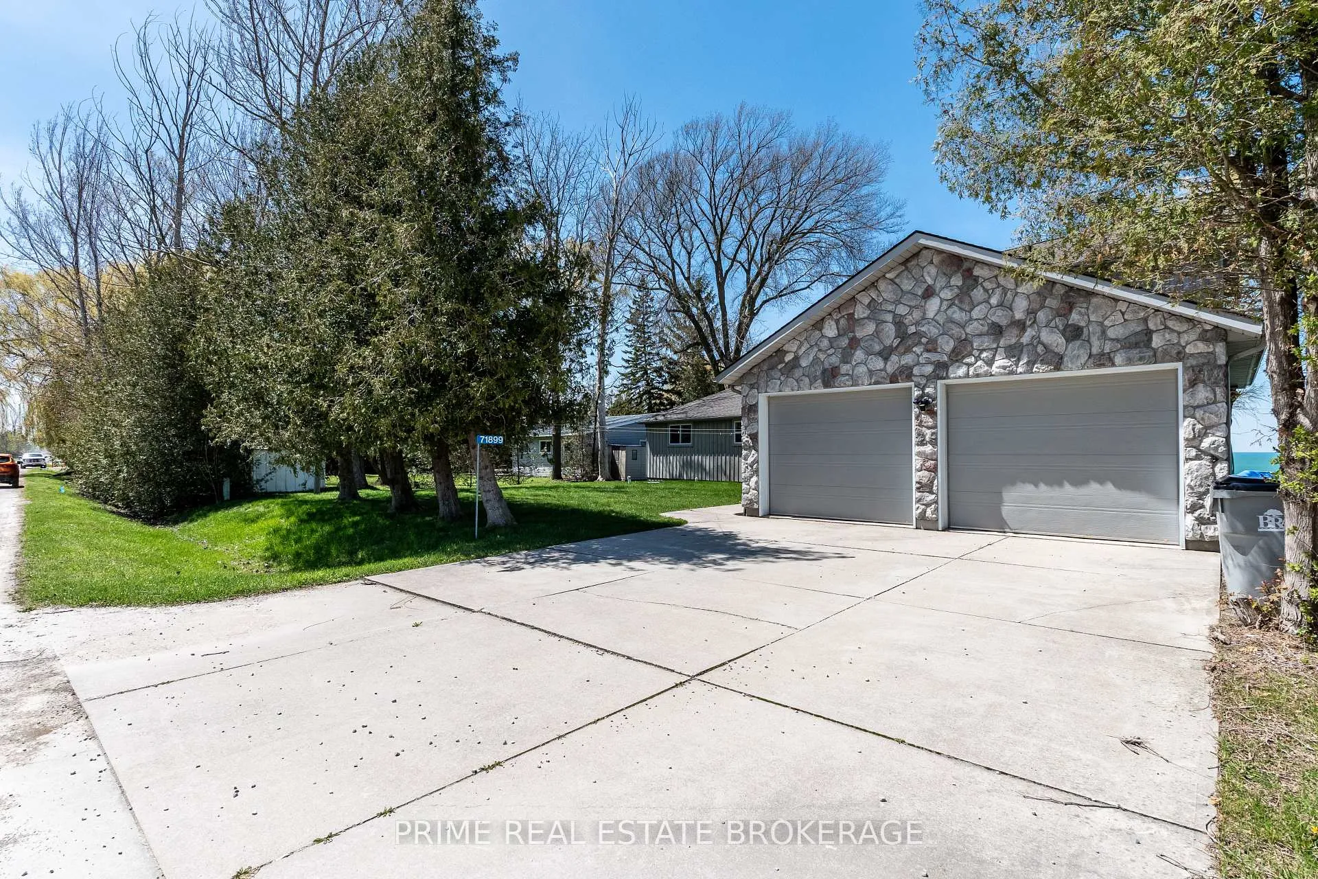 Photo 40 of 71899 Sunridge Crescent, Bluewater, Hay — HOMEH