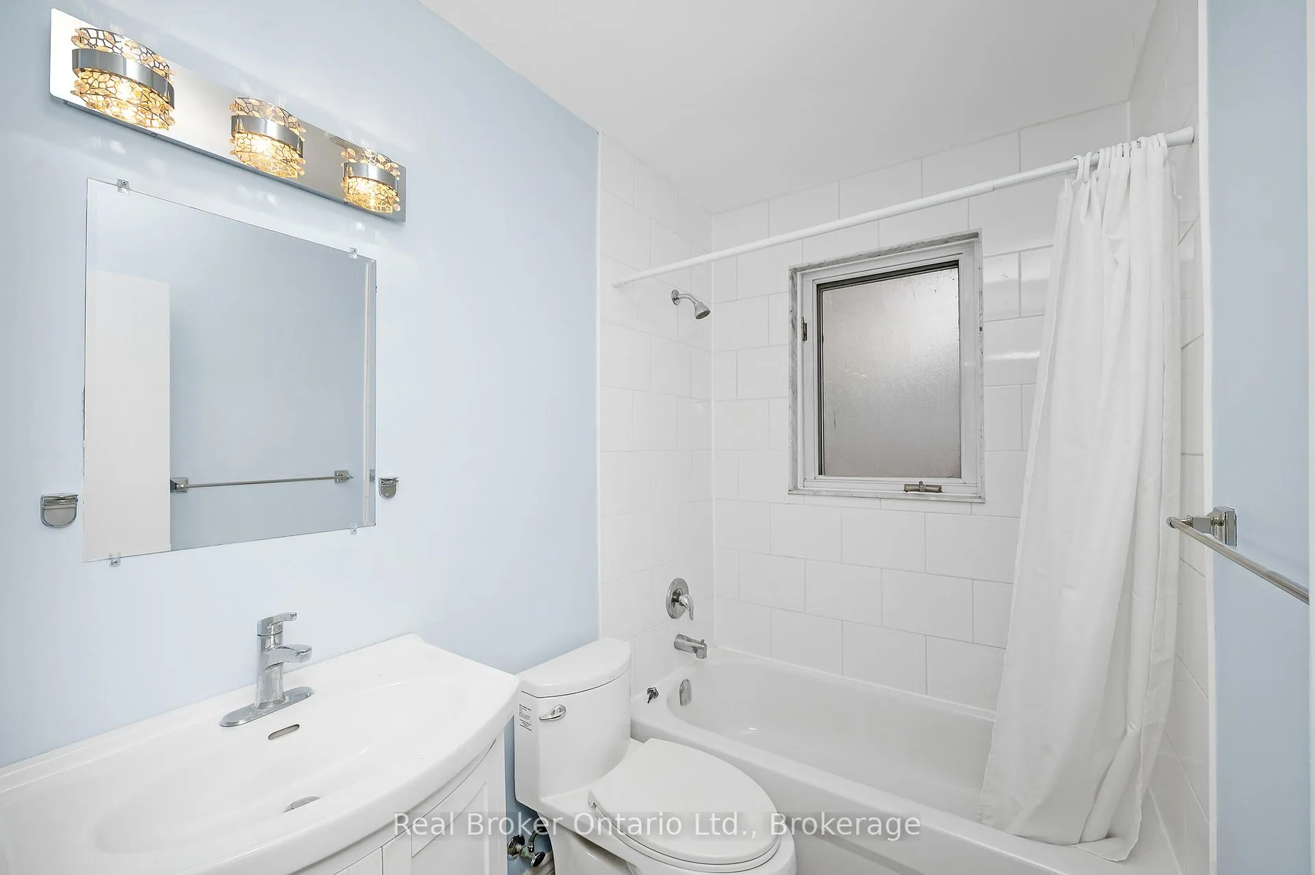 Photo 12 of Unit Upper, 39 Westminster Avenue, Hamilton, Westcliffe — HOMEH