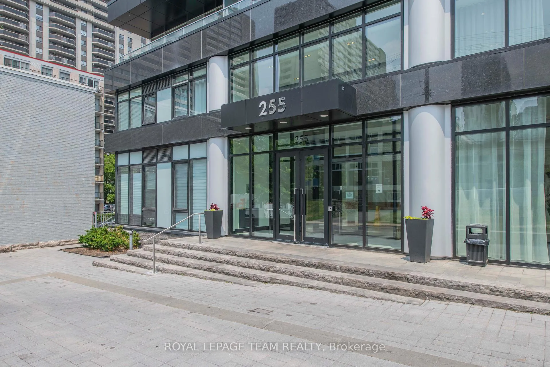 Photo 2 of Unit 409, 255 Bay Street N, Ottawa, Ottawa Centre — HOMEH