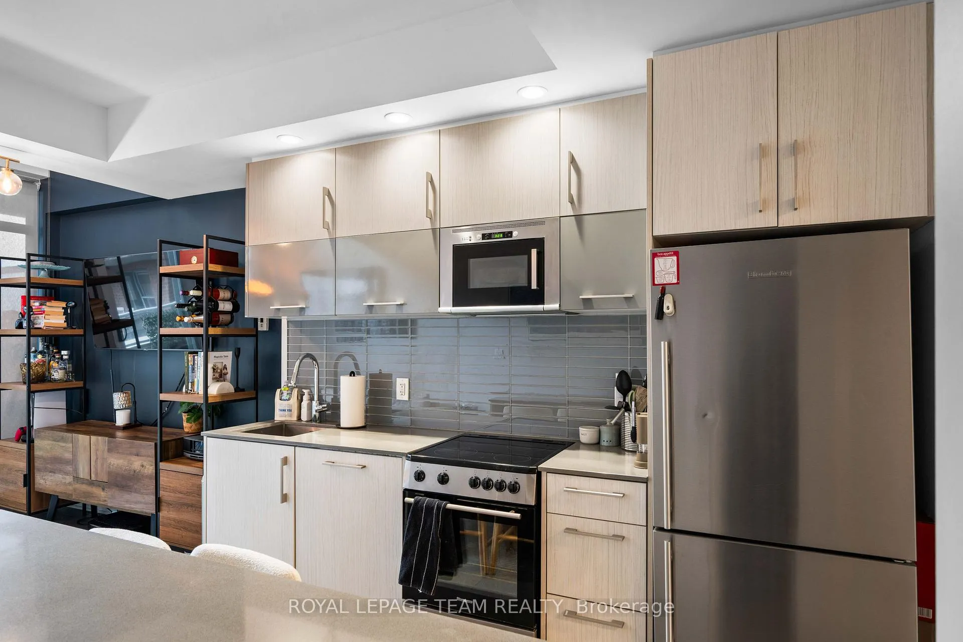 Photo 19 of Unit 409, 255 Bay Street N, Ottawa, Ottawa Centre — HOMEH