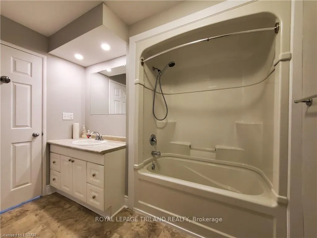 Photo 8 of Unit A, 125 Balaclava Street, St. Thomas — HOMEH