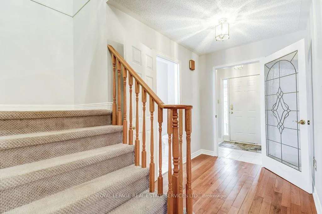 Photo 6 of Unit 14, 2103 Berwick Drive, Burlington, Rose — HOMEH