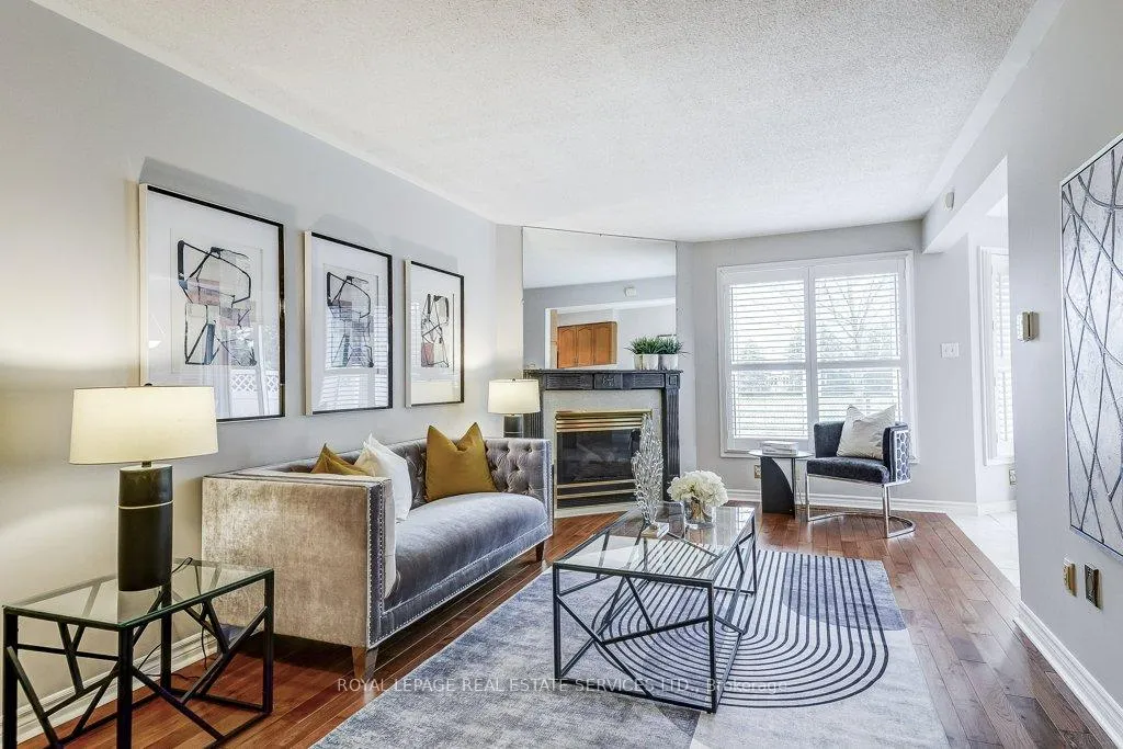 Photo 11 of Unit 14, 2103 Berwick Drive, Burlington, Rose — HOMEH