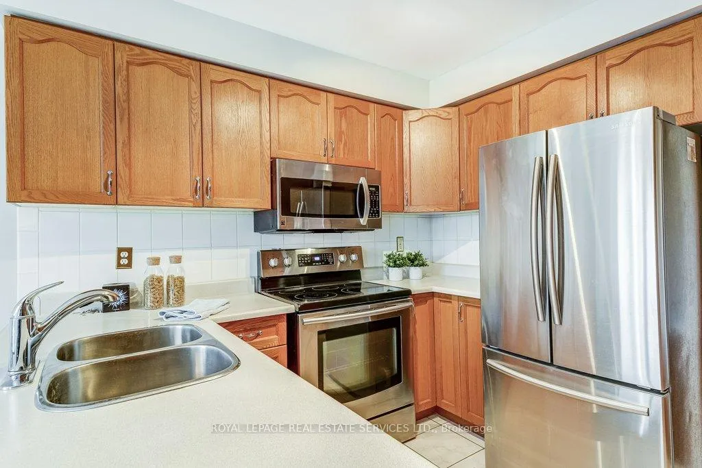 Photo 19 of Unit 14, 2103 Berwick Drive, Burlington, Rose — HOMEH