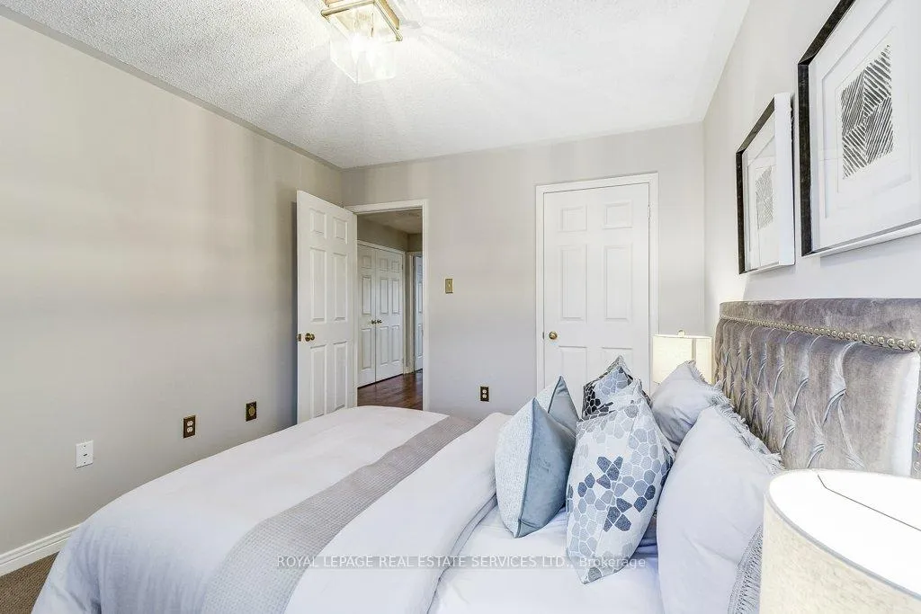 Photo 26 of Unit 14, 2103 Berwick Drive, Burlington, Rose — HOMEH
