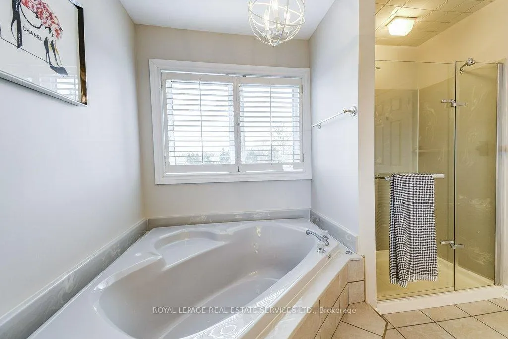Photo 35 of Unit 14, 2103 Berwick Drive, Burlington, Rose — HOMEH