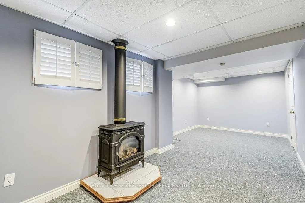 Photo 38 of Unit 14, 2103 Berwick Drive, Burlington, Rose — HOMEH