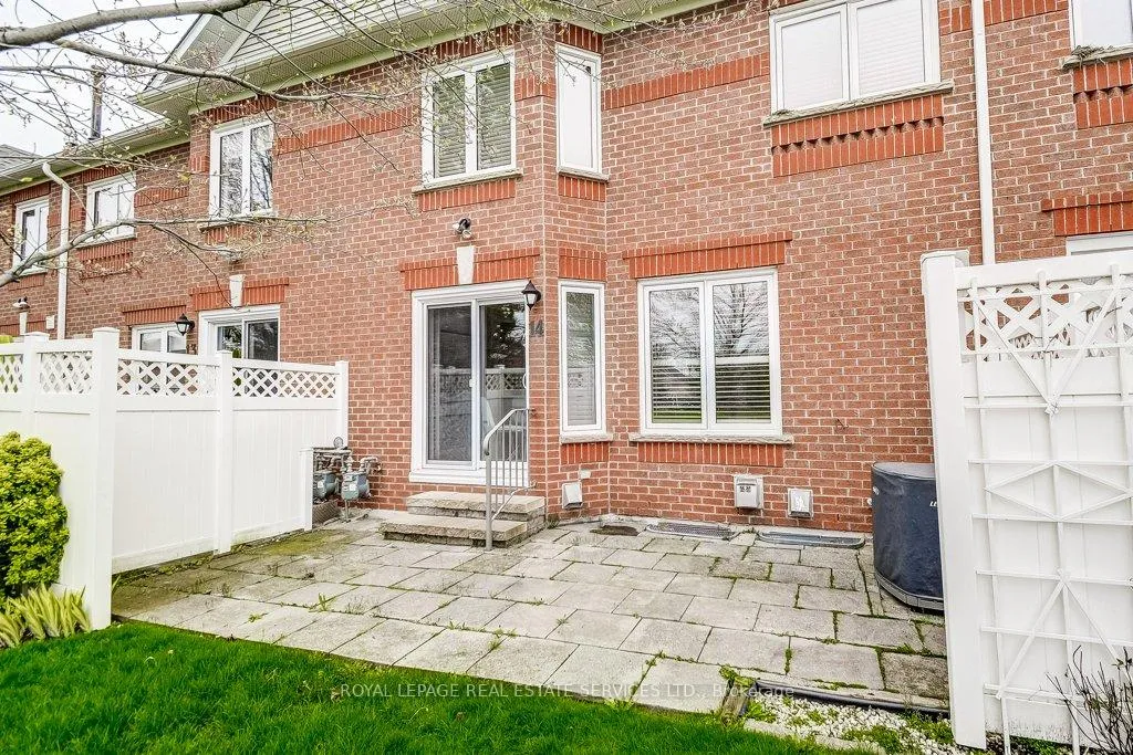Photo 43 of Unit 14, 2103 Berwick Drive, Burlington, Rose — HOMEH