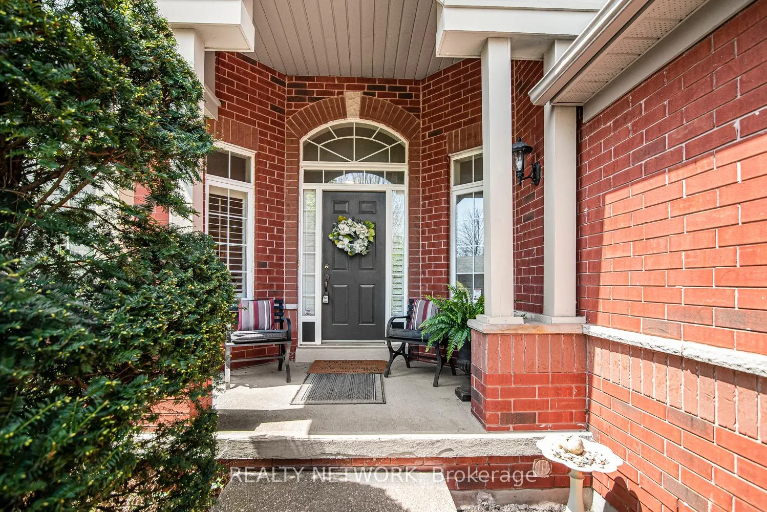 Photo 4 of 102 Moore Crescent, Hamilton, Ancaster — HOMEH