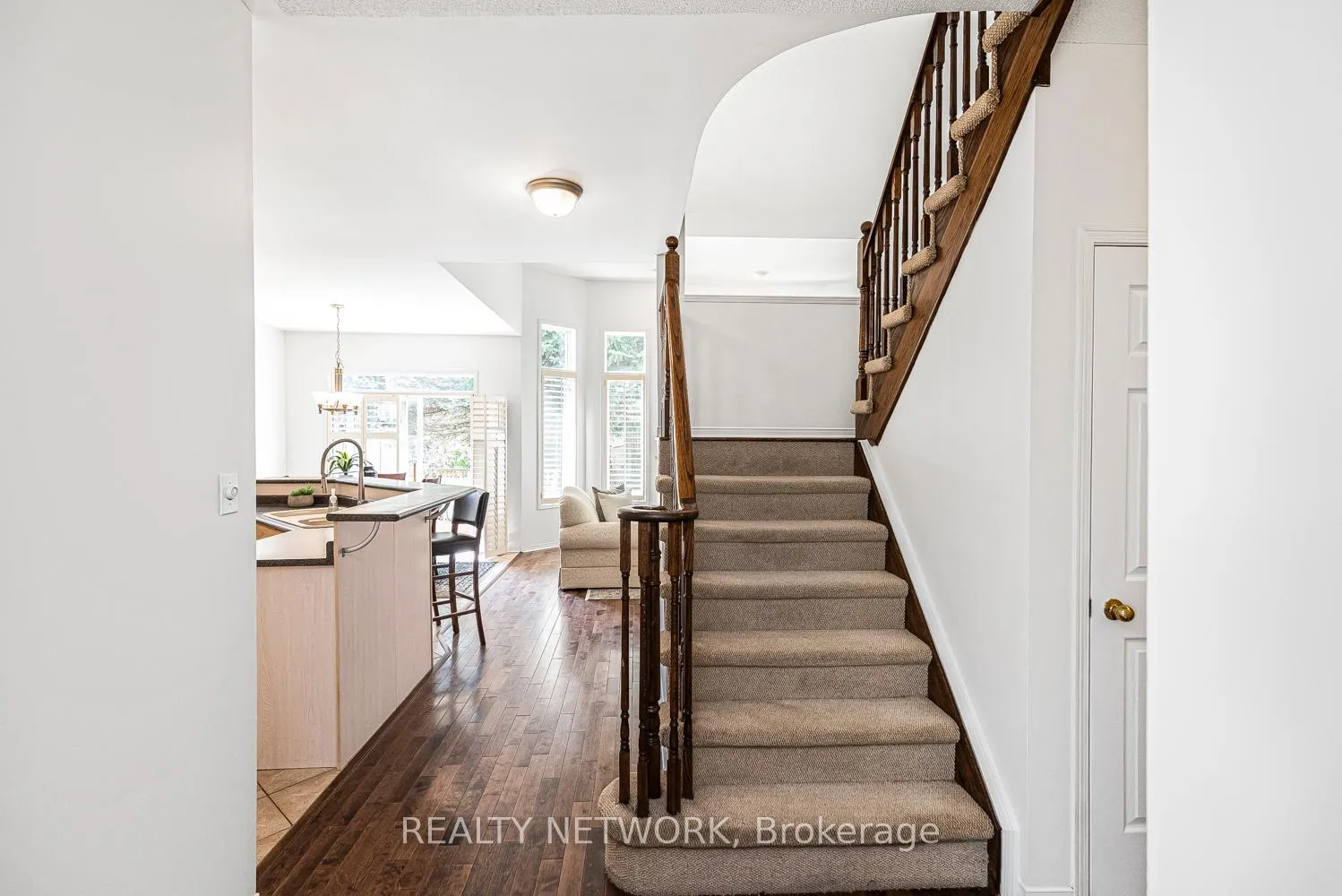 Photo 18 of 102 Moore Crescent, Hamilton, Ancaster — HOMEH