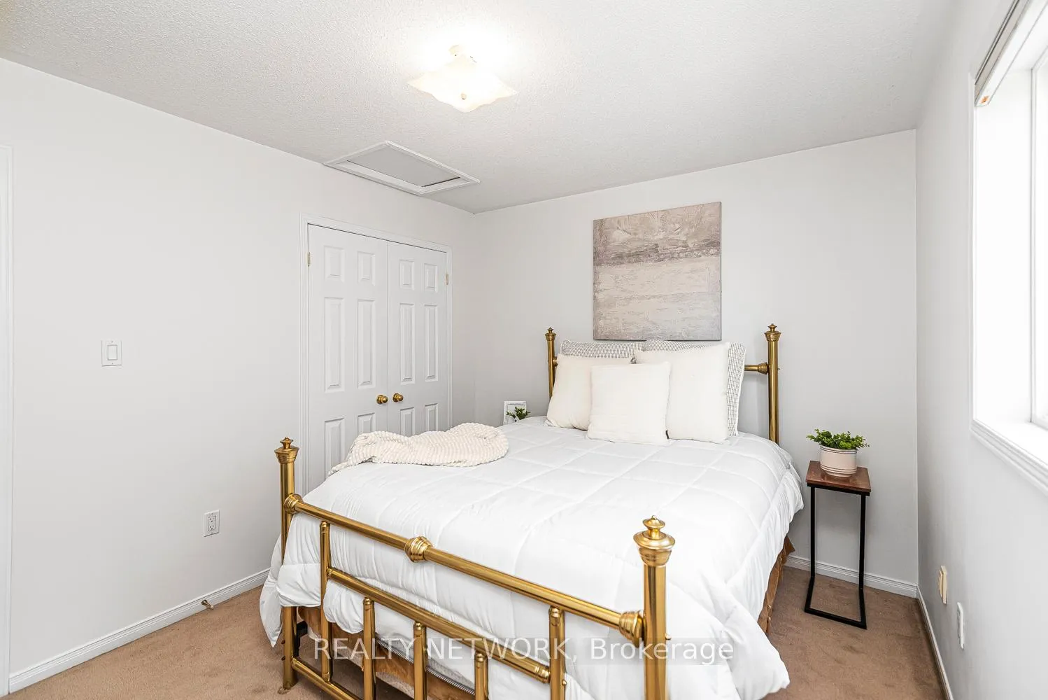 Photo 21 of 102 Moore Crescent, Hamilton, Ancaster — HOMEH