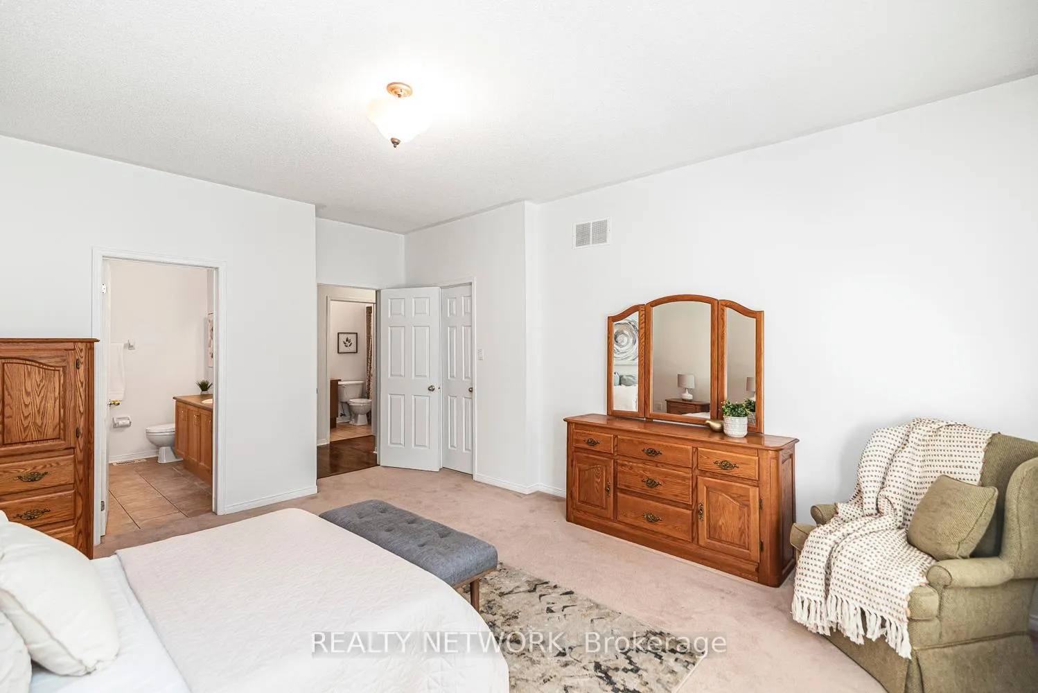 Photo 28 of 102 Moore Crescent, Hamilton, Ancaster — HOMEH