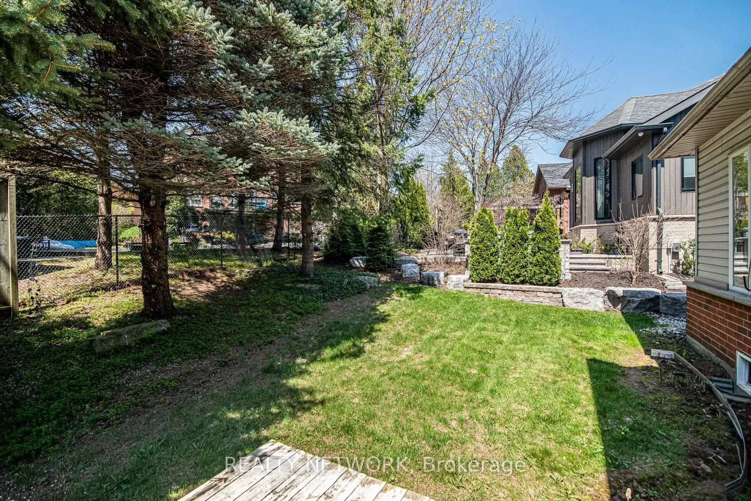 Photo 48 of 102 Moore Crescent, Hamilton, Ancaster — HOMEH