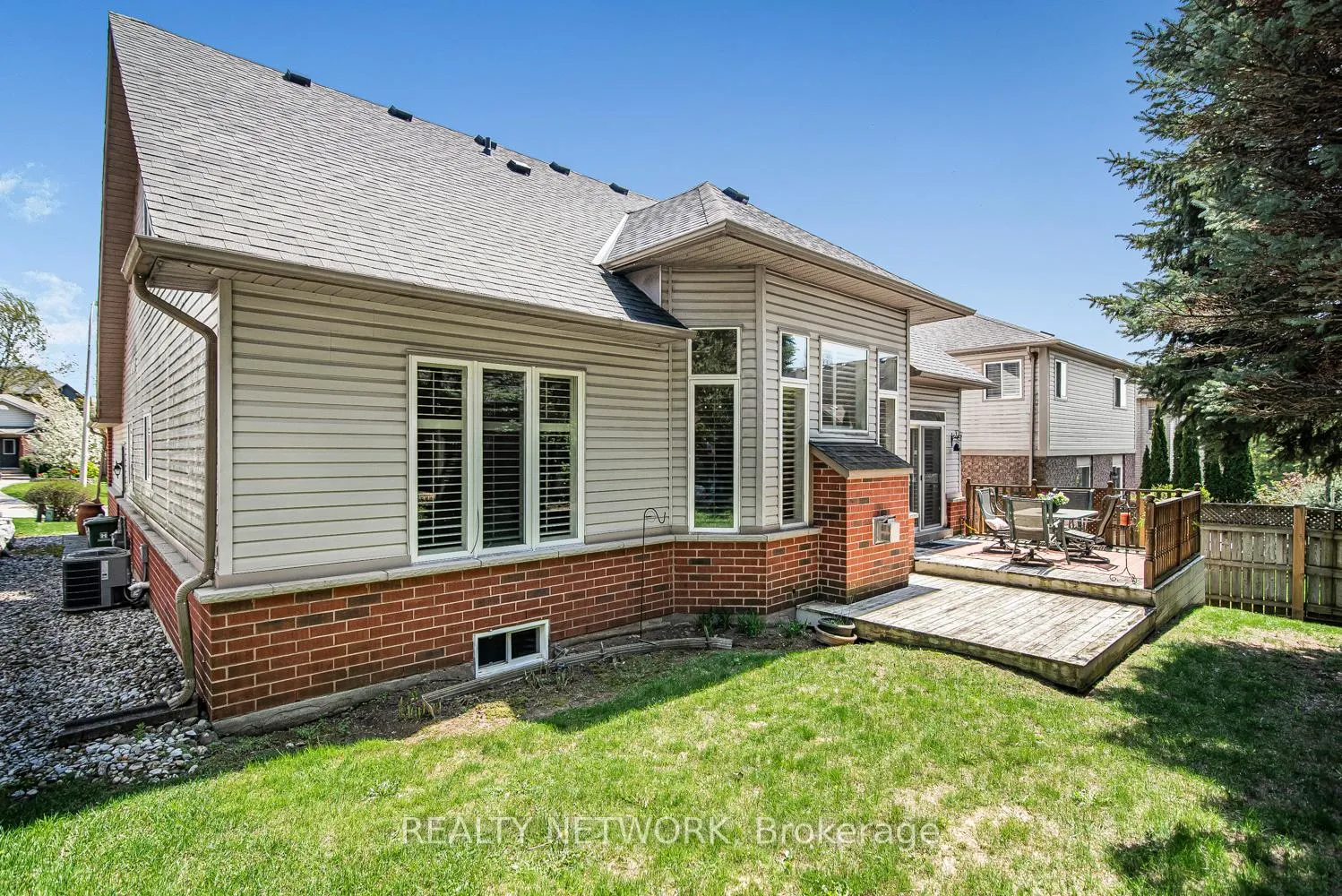 Photo 50 of 102 Moore Crescent, Hamilton, Ancaster — HOMEH