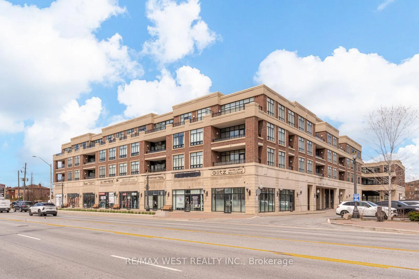 Photo 2 of Unit 230, 2396 Major MacKenzie Drive W, Vaughan, Maple — HOMEH