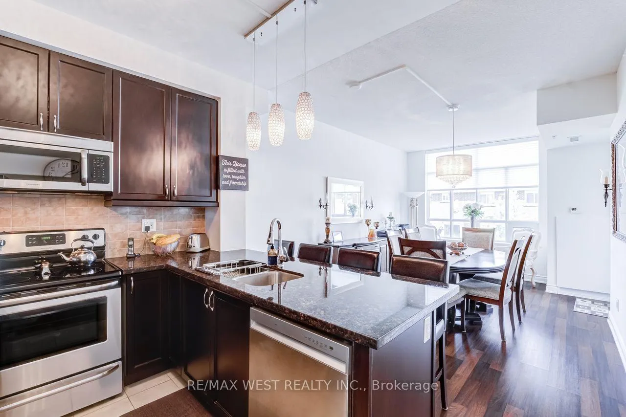 Photo 11 of Unit 230, 2396 Major MacKenzie Drive W, Vaughan, Maple — HOMEH
