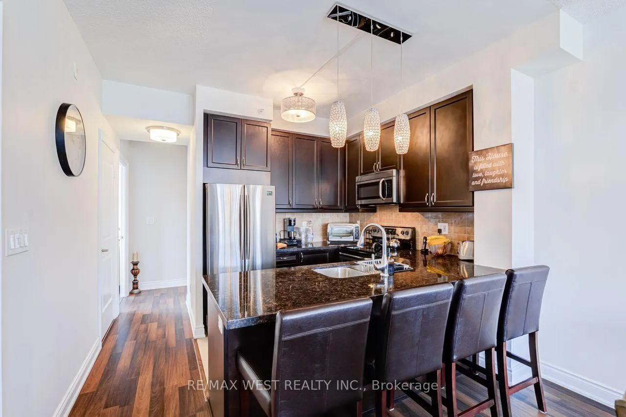 Photo 12 of Unit 230, 2396 Major MacKenzie Drive W, Vaughan, Maple — HOMEH