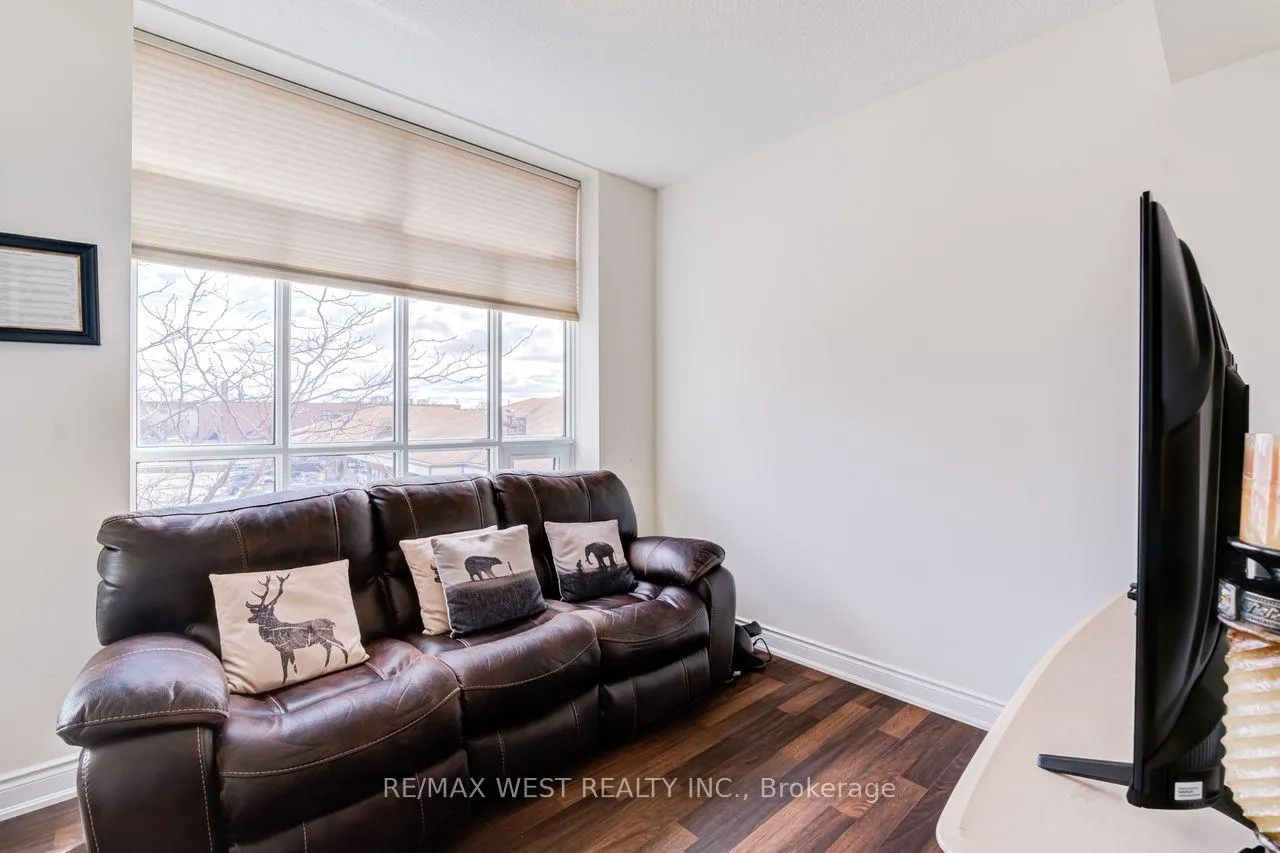 Photo 19 of Unit 230, 2396 Major MacKenzie Drive W, Vaughan, Maple — HOMEH