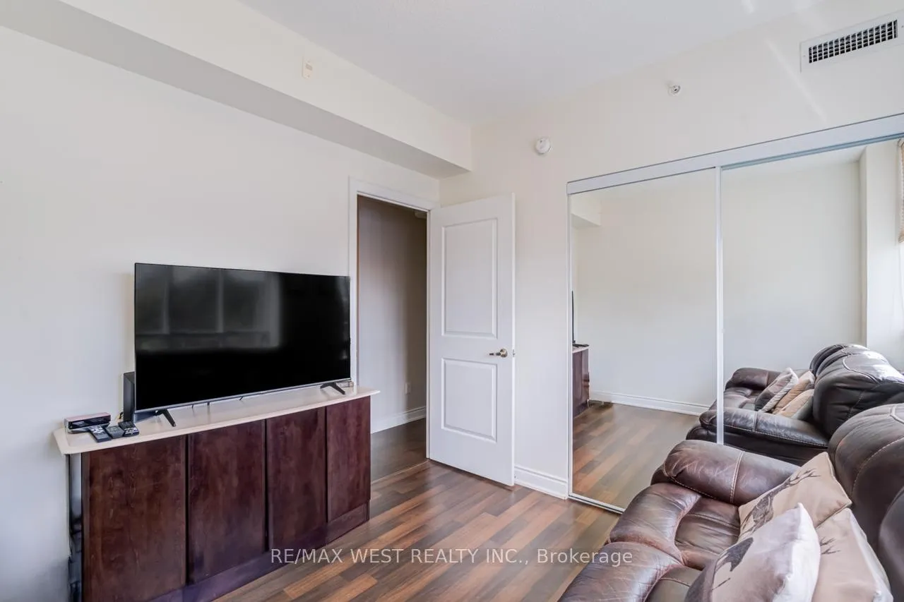 Photo 20 of Unit 230, 2396 Major MacKenzie Drive W, Vaughan, Maple — HOMEH