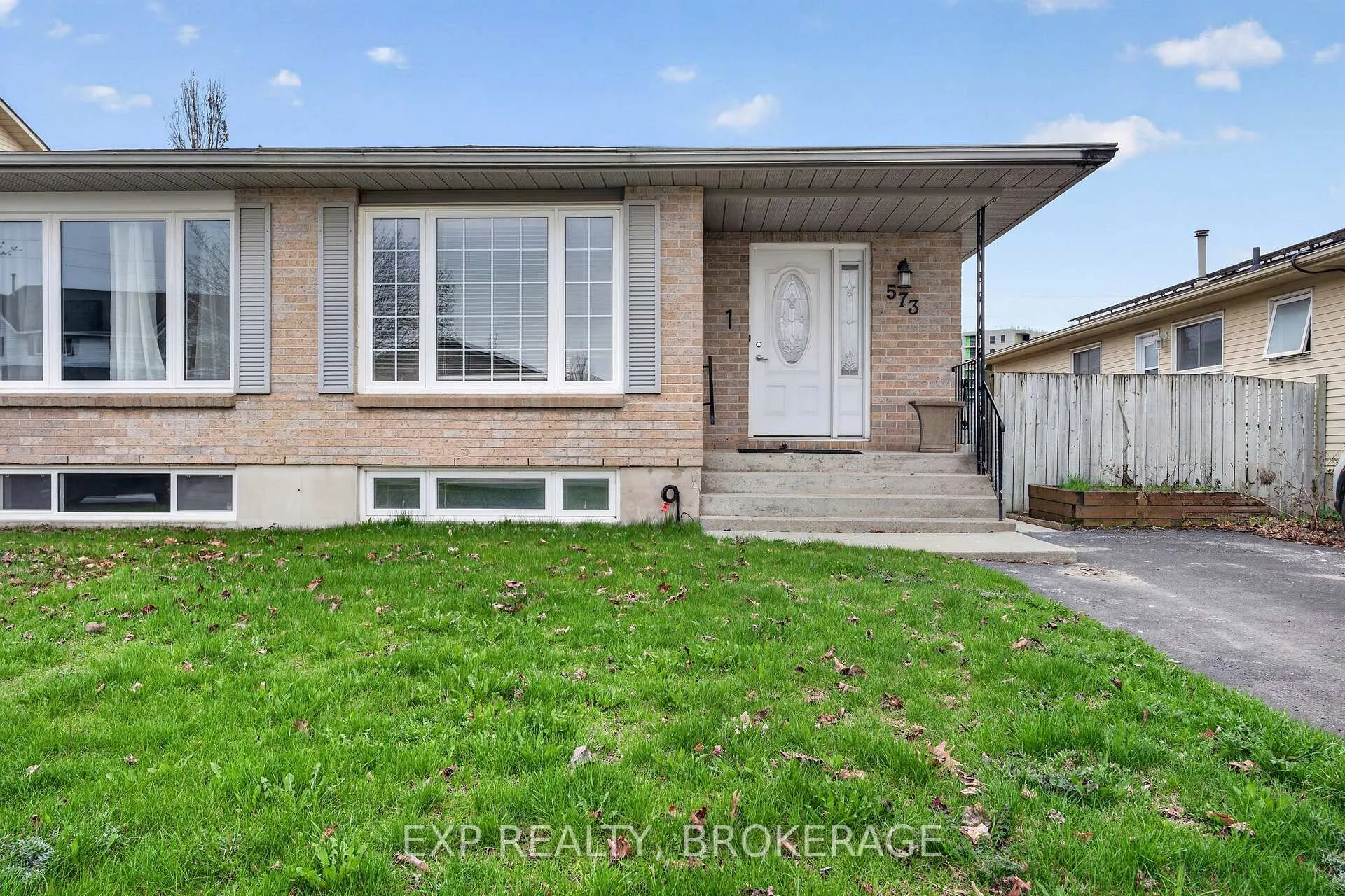 Photo 2 of 573 Whistler Terrace, Kingston, East Gardiners Rd — HOMEH