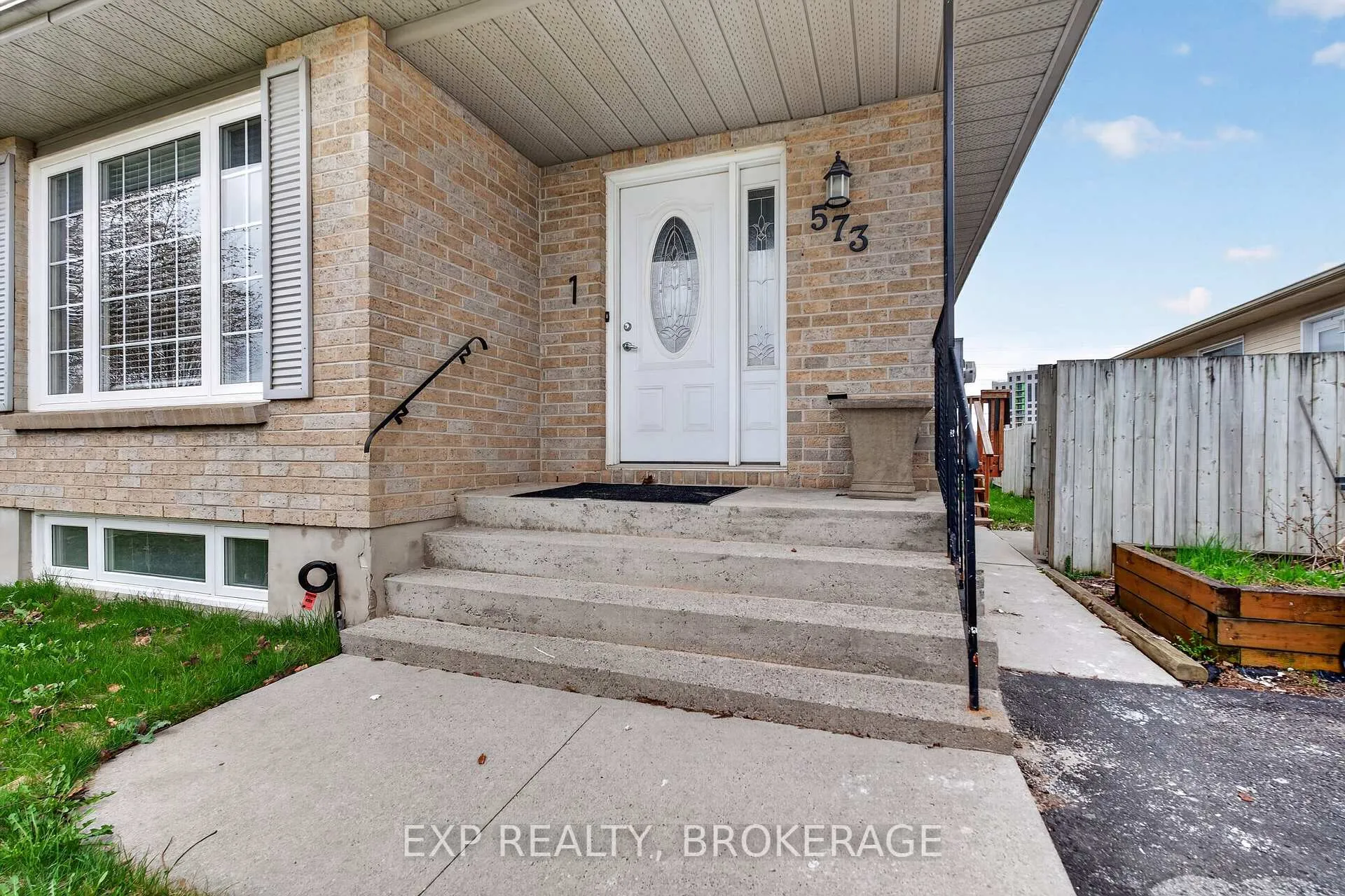 Photo 4 of 573 Whistler Terrace, Kingston, East Gardiners Rd — HOMEH