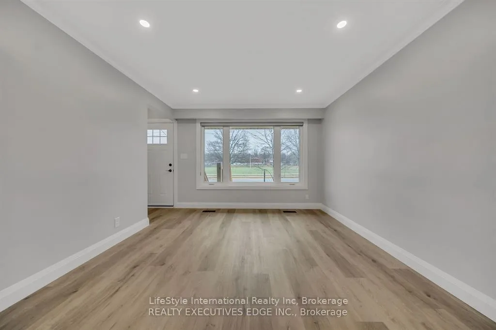 Photo 4 of 234 Stevenson Street N, Guelph, St. George's — HOMEH