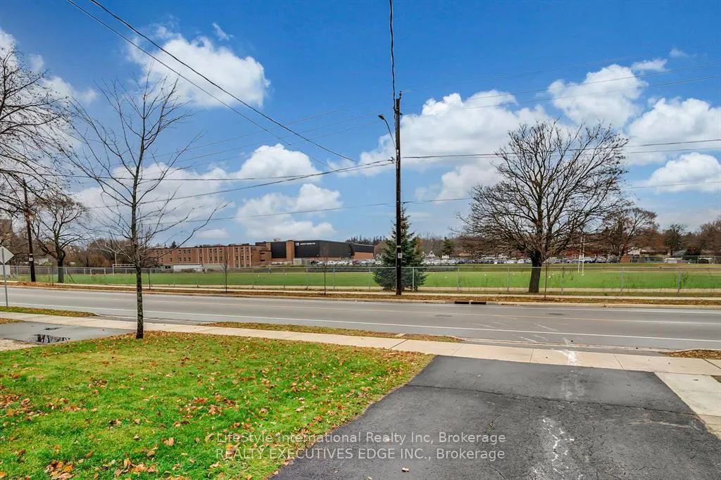 Photo 14 of 234 Stevenson Street N, Guelph, St. George's — HOMEH