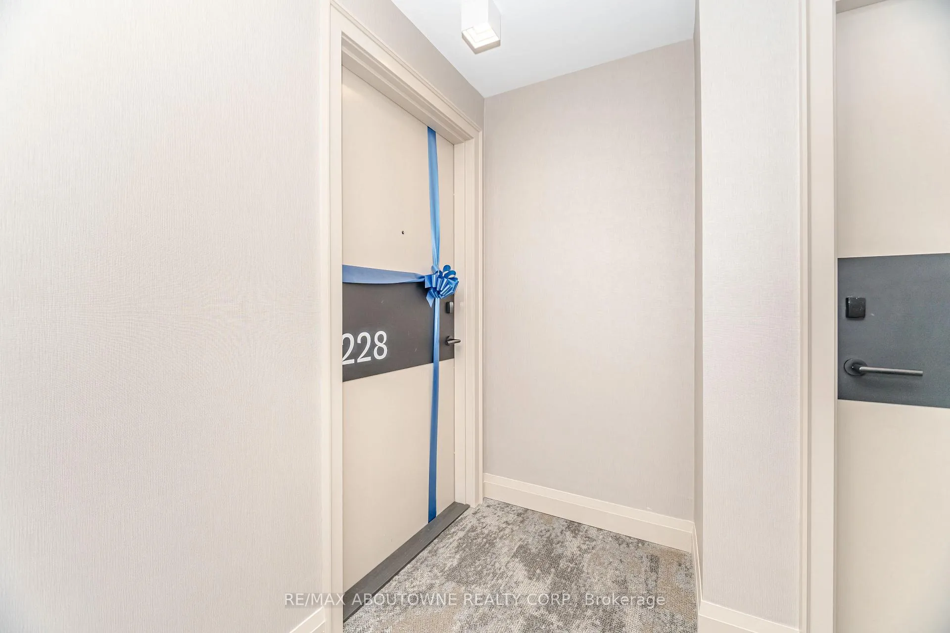 Photo 9 of Unit 228, 3250 Carding Mill Trail, Oakville, Glenorchy — HOMEH