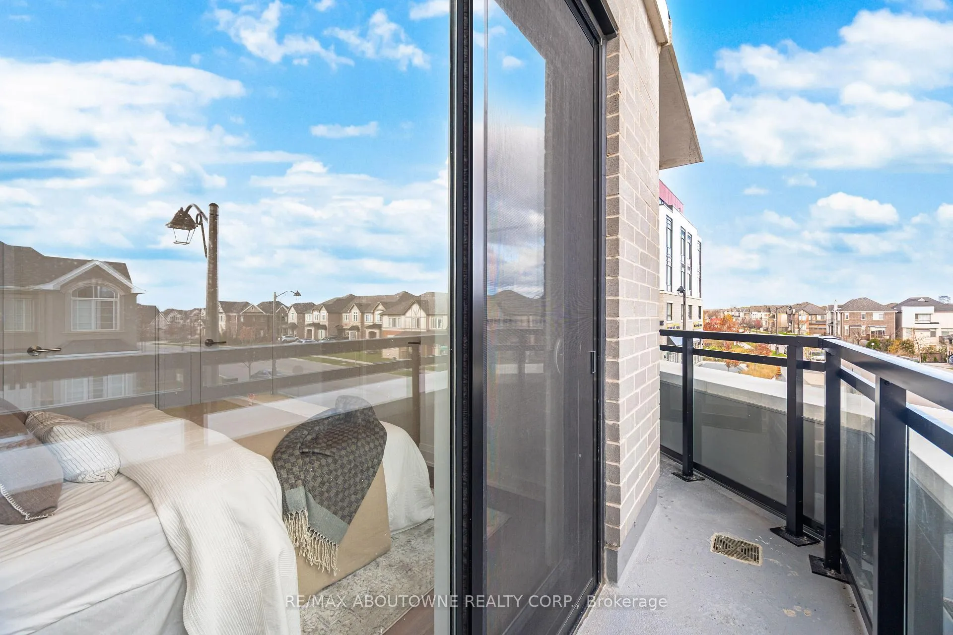 Photo 33 of Unit 228, 3250 Carding Mill Trail, Oakville, Glenorchy — HOMEH