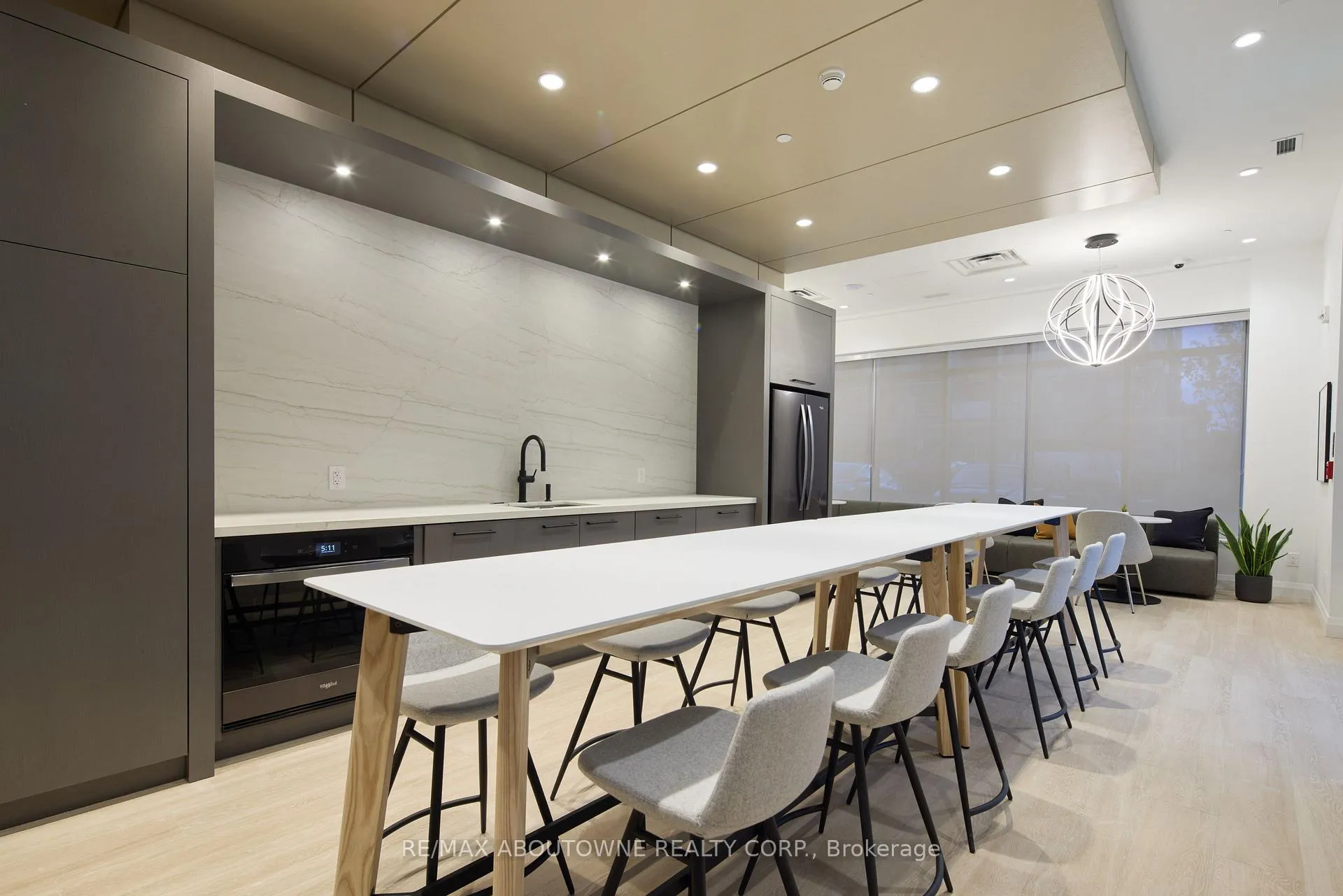 Photo 43 of Unit 228, 3250 Carding Mill Trail, Oakville, Glenorchy — HOMEH