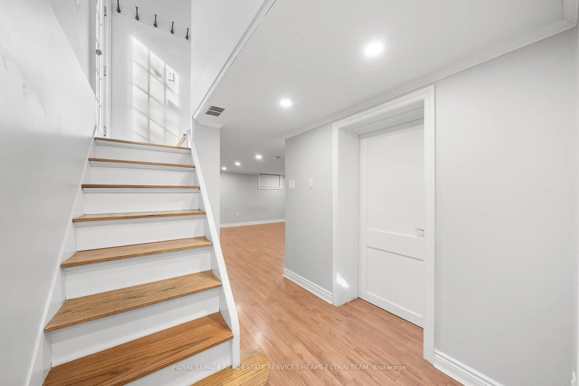 Photo 17 of 10 Heather Road, Toronto, Leaside — HOMEH