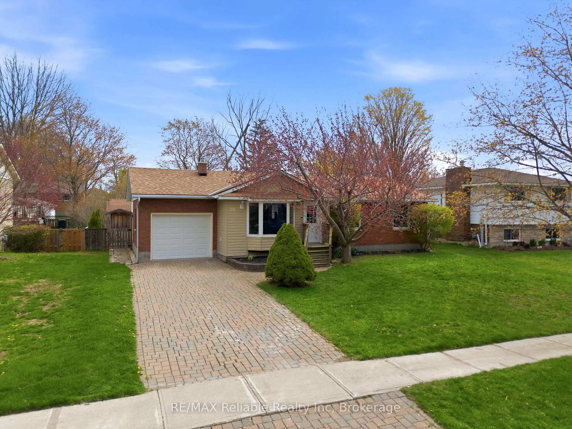 Photo 1 of 313 Krohmer Drive, Goderich, Goderich (Town) — HOMEH