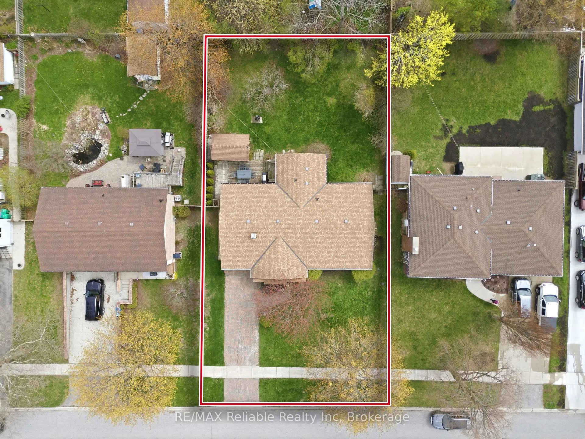 Photo 2 of 313 Krohmer Drive, Goderich, Goderich (Town) — HOMEH