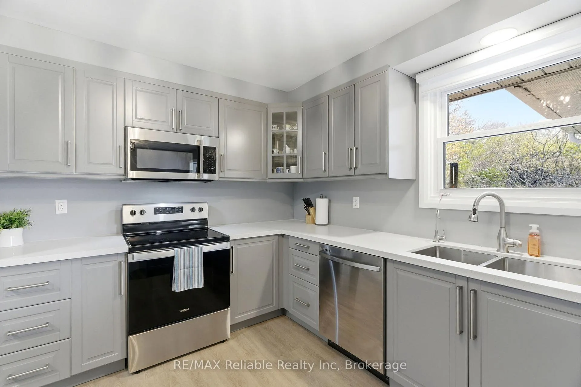 Photo 18 of 313 Krohmer Drive, Goderich, Goderich (Town) — HOMEH