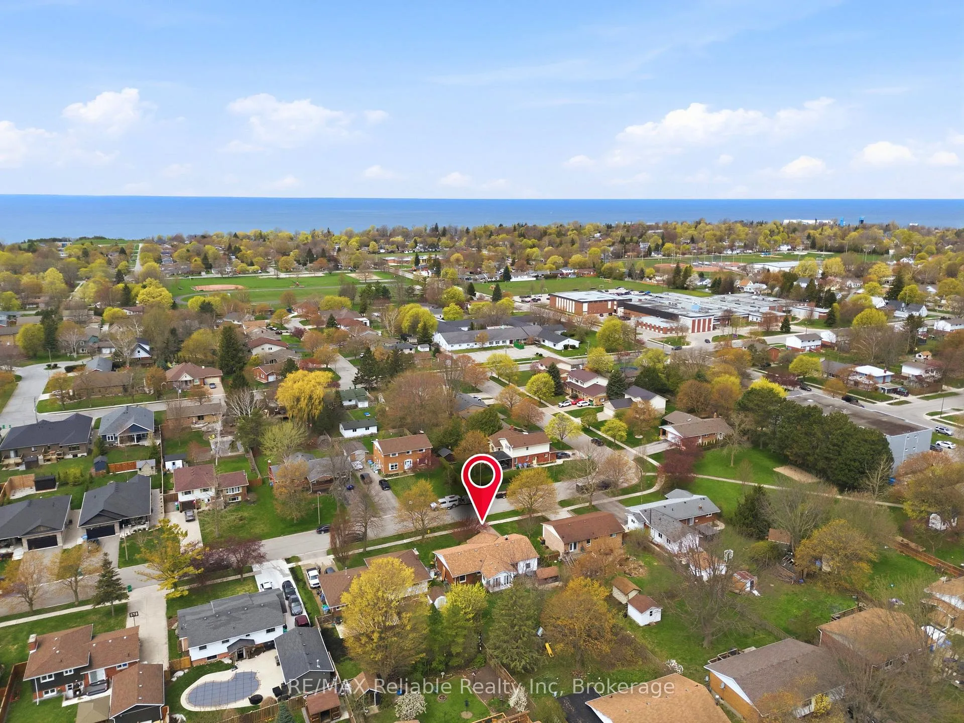 Photo 45 of 313 Krohmer Drive, Goderich, Goderich (Town) — HOMEH