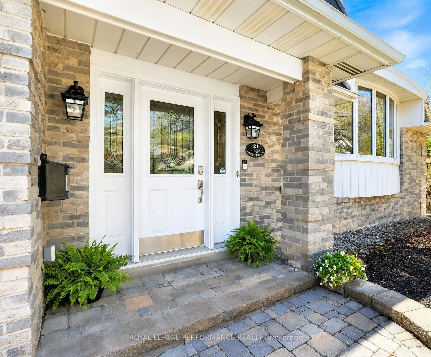 Photo 1 of 21 Oakhurst Crescent, Ottawa, Blackburn Hamlet — HOMEH
