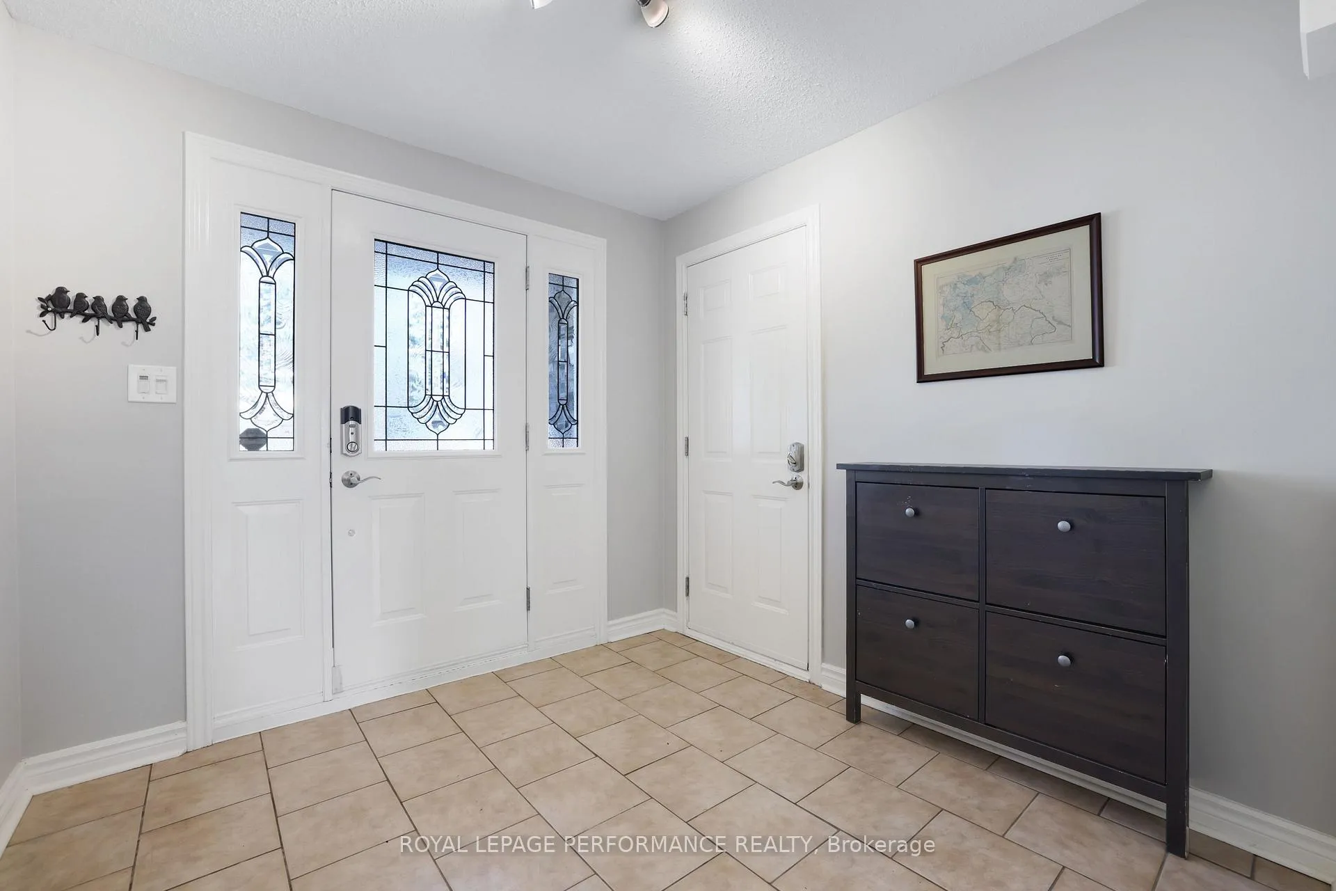 Photo 3 of 21 Oakhurst Crescent, Ottawa, Blackburn Hamlet — HOMEH
