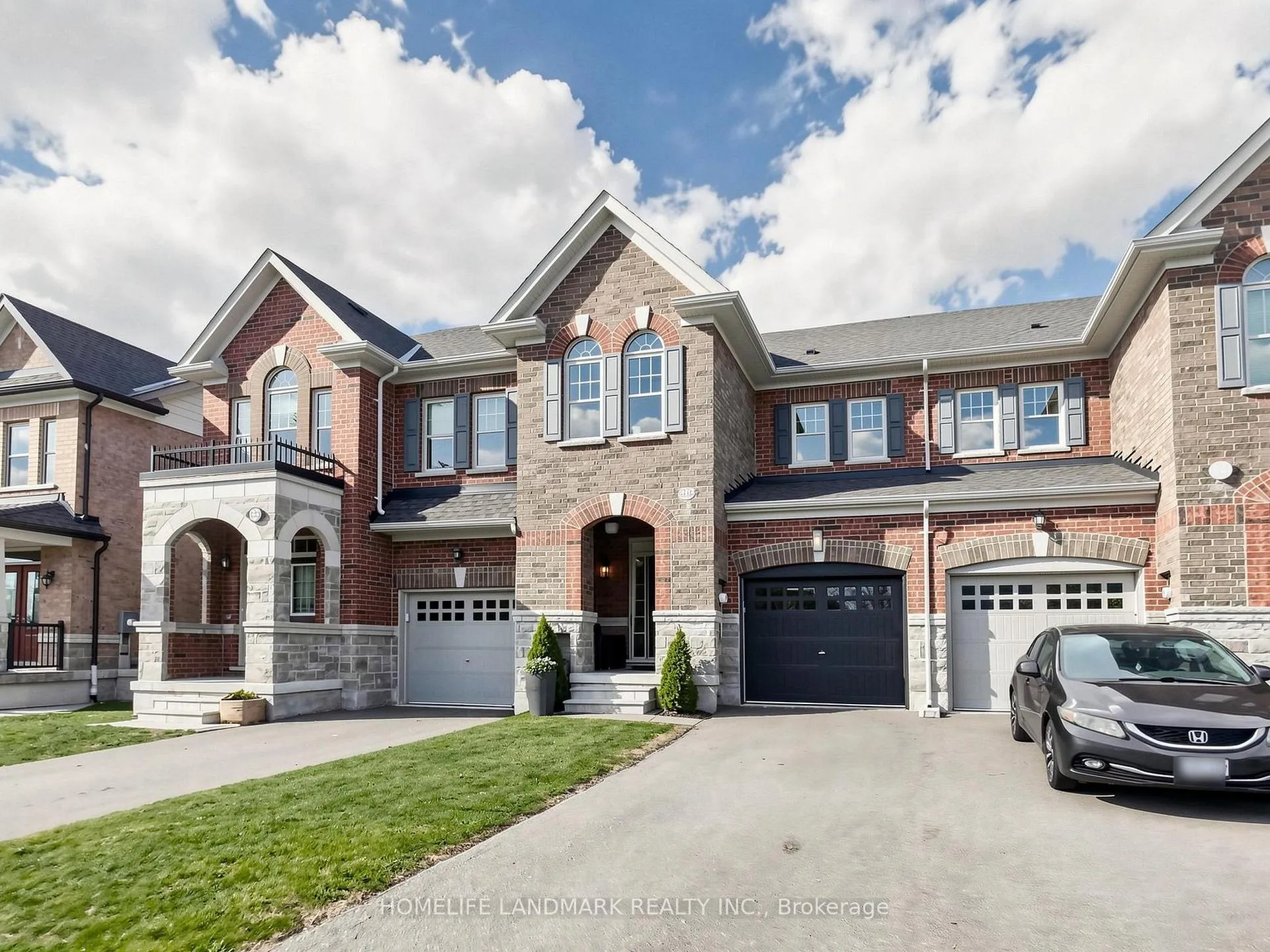 Photo 2 of 31 True Blue Crescent, Caledon, Bolton East — HOMEH