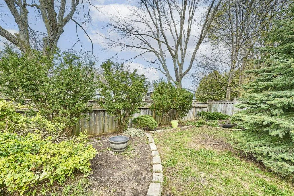 Photo 10 of 208 Annes Street, Whitby, Lynde Creek — HOMEH