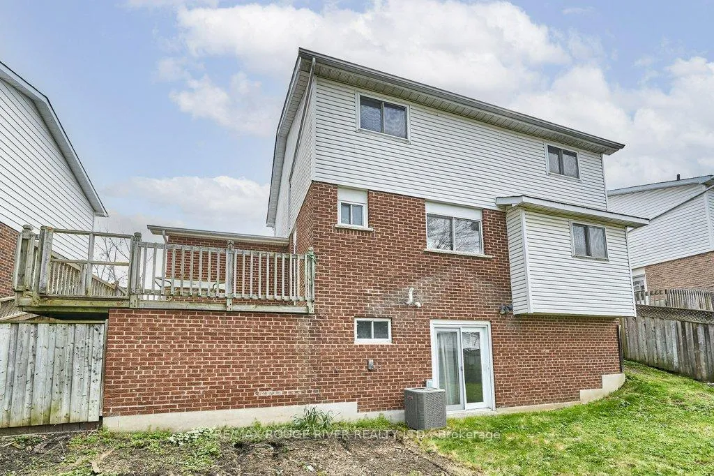 Photo 11 of 208 Annes Street, Whitby, Lynde Creek — HOMEH