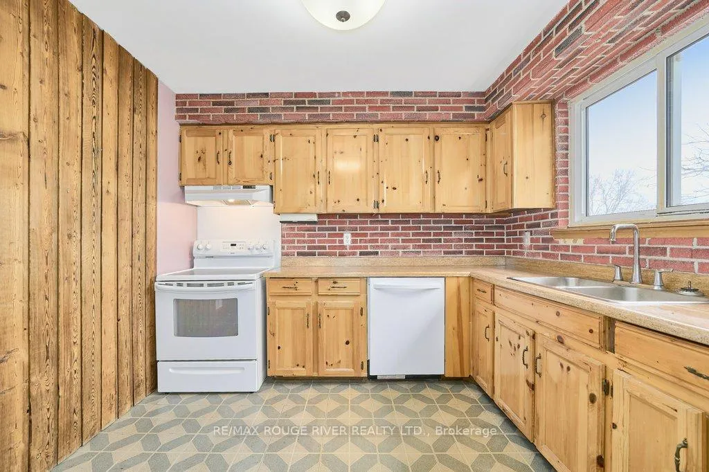 Photo 27 of 208 Annes Street, Whitby, Lynde Creek — HOMEH